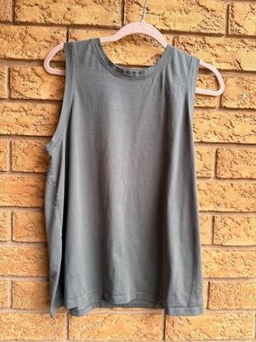 4/$25 • Kersh Grey Scoopneck Cotton Blend Tank